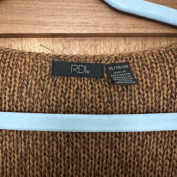 RDI brown high-low sweater 🤎🧶 - Picture 8 of 9